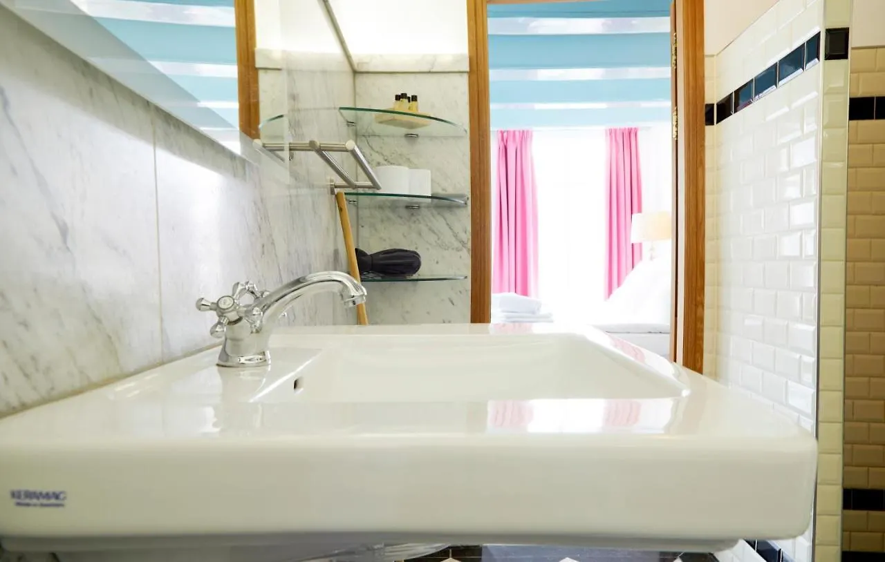 Modern Canal House Loft - City Center Amsterdam